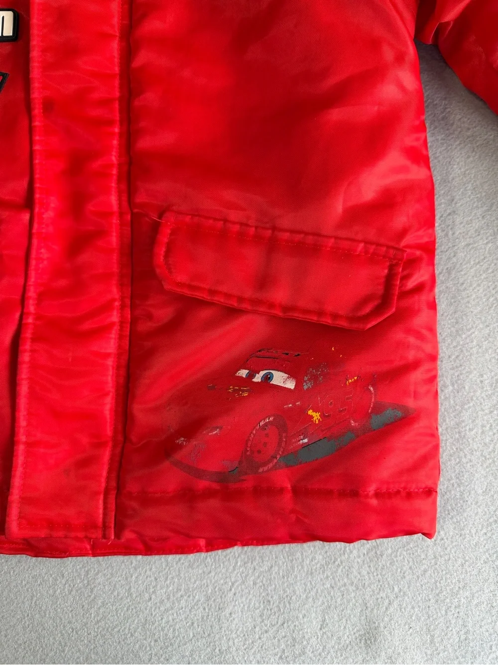 Disney Cars Lightning McQueen Red Hooded Jacket Size 4 Lined Polyester Snap